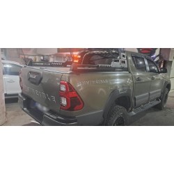 Invincible Etiket Sticker