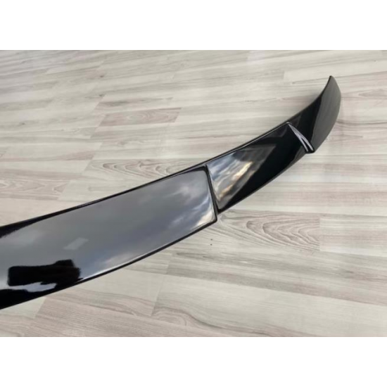 Vw Jetta Mk6 Cam Üstü RS Yarasa Spoiler Parlak Siyah 2012-2018